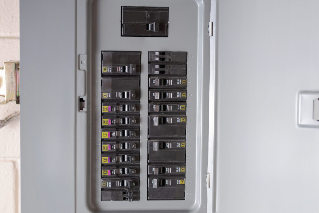 Circuit breaker panel