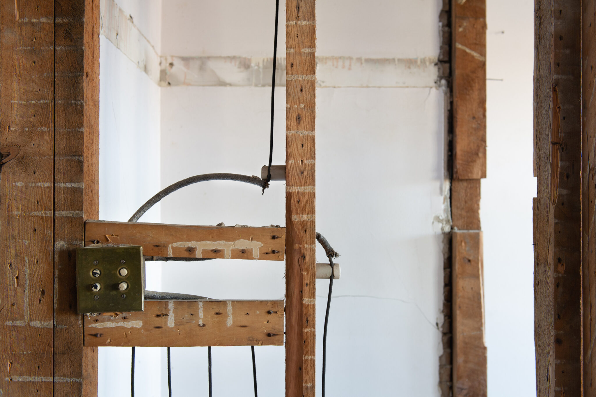 When Should You Replace Knob-and-Tube Wiring in Your Homes?